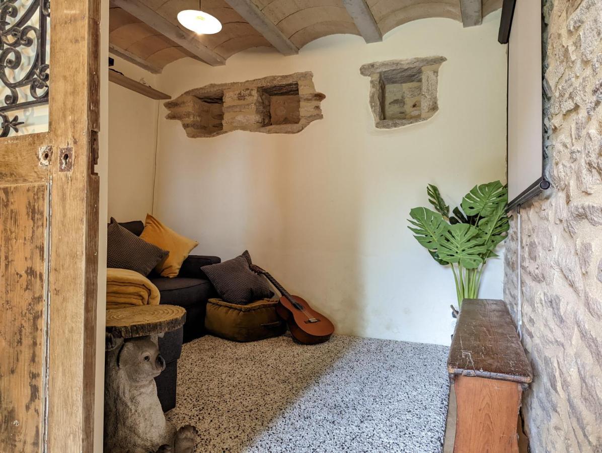 Maison Typique Bretonne Avec Toit De Chaume Camors Esterno foto