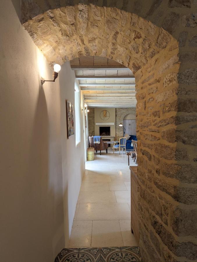 Maison Typique Bretonne Avec Toit De Chaume Camors Esterno foto