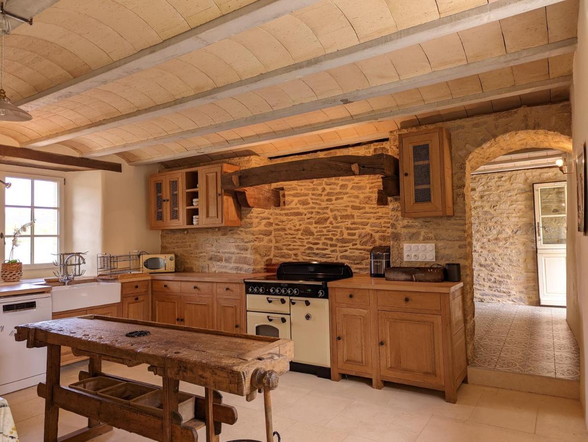 Maison Typique Bretonne Avec Toit De Chaume Camors Esterno foto